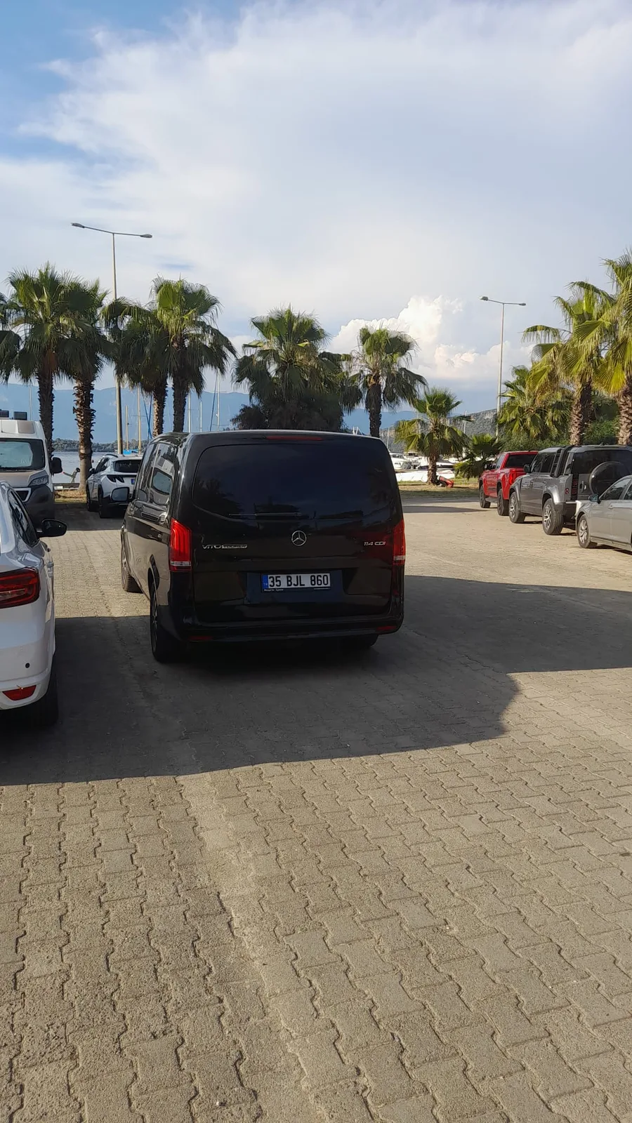 egem-vip-transfer-marina-otopark-mercedes-vito-arkadan.webp