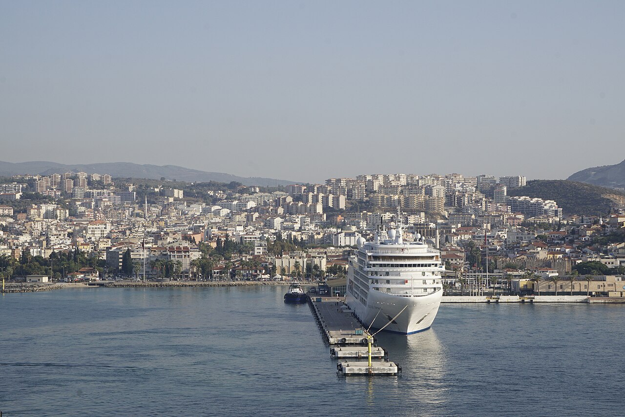 Kuşadası limanı.jpg