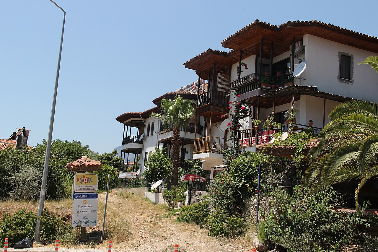 Akyaka'da Ne Yapılır? Azmak, Kitesurf, Ahşap Evler