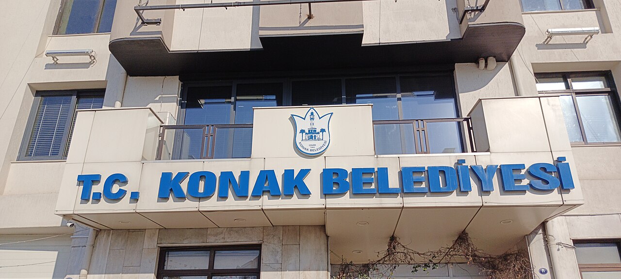 Konak: İzmir'in 2400 Yıllık Çarşısı Kemeraltı