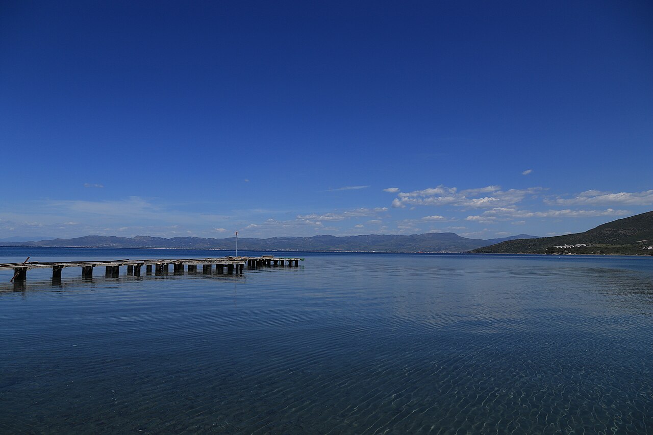 Dikili: Plajlar, Botanik Parkı ve Midilli Feribotu